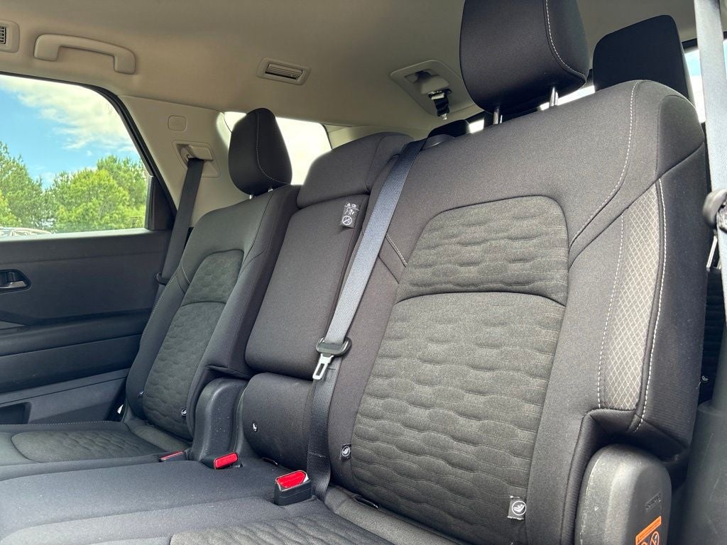2025 Nissan Pathfinder SV 4WD