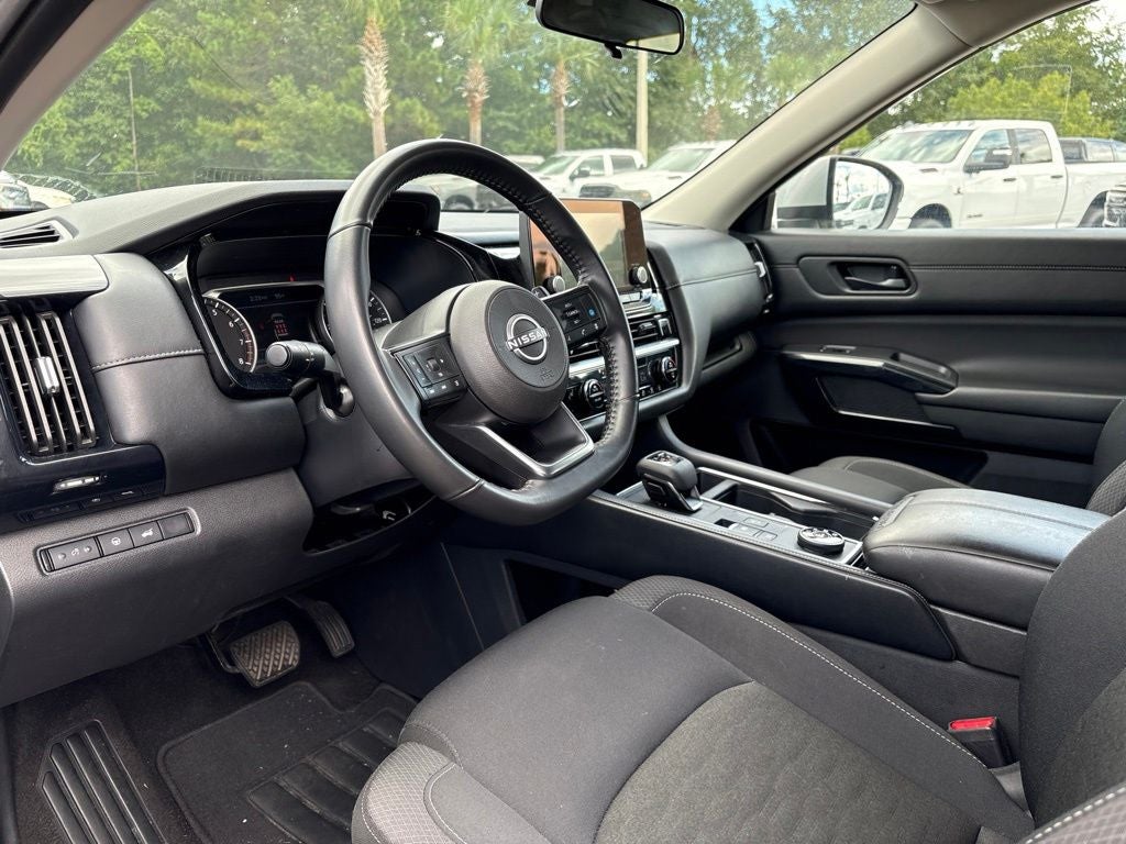2025 Nissan Pathfinder SV 4WD