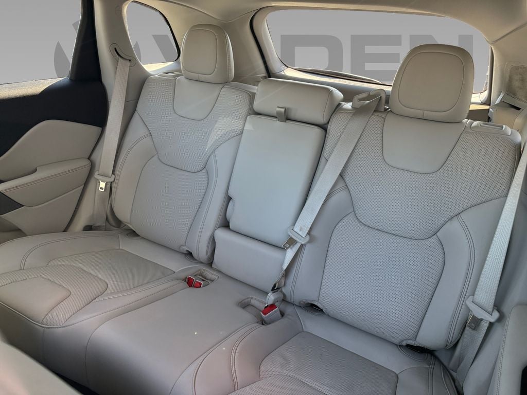 2020 Jeep Cherokee Lux