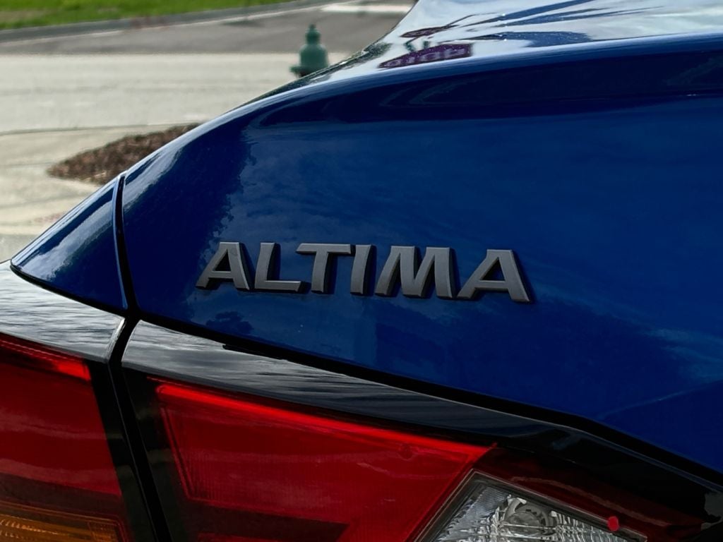 2025 Nissan Altima SV