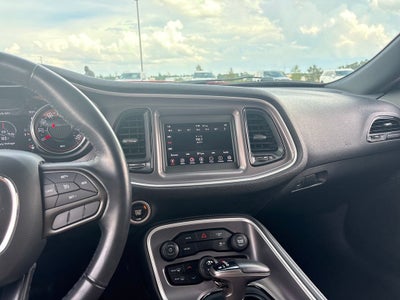 2022 Dodge Challenger SXT