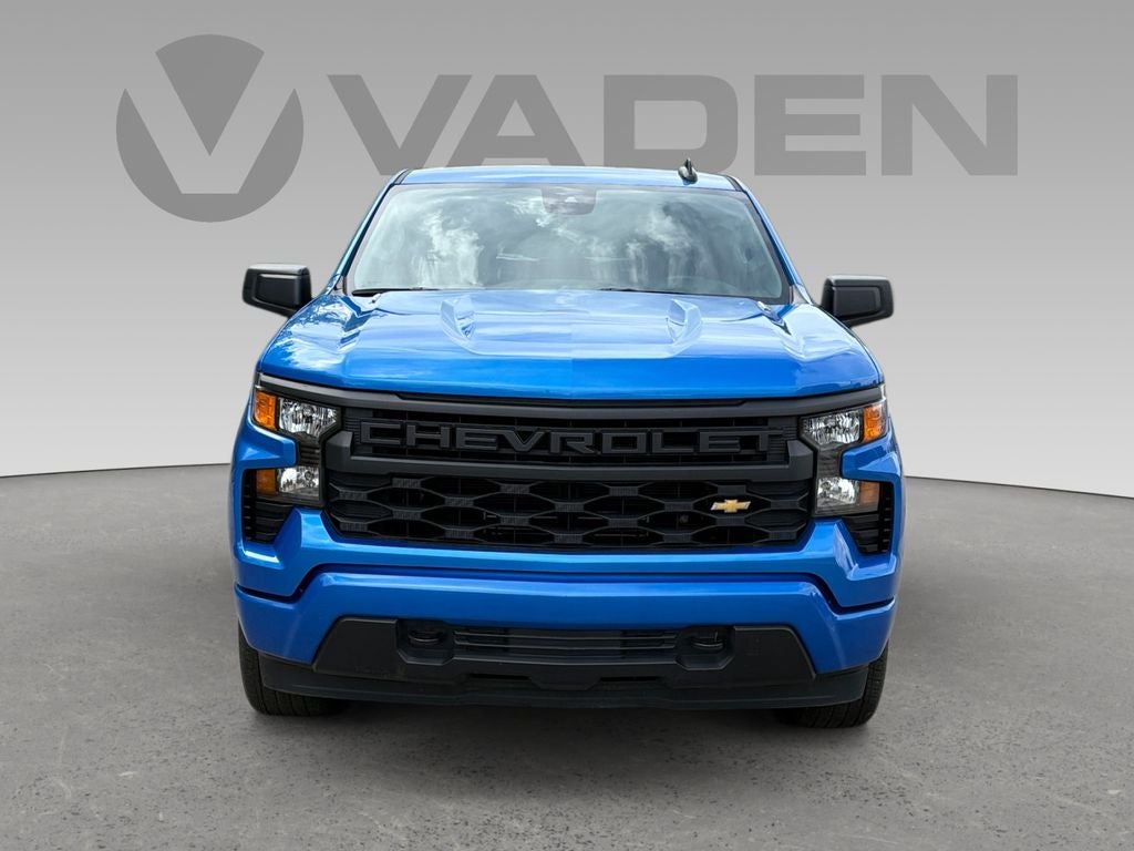2025 Chevrolet Silverado Custom