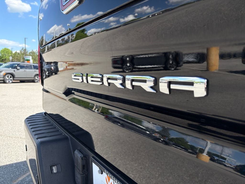 2023 GMC Sierra AT4