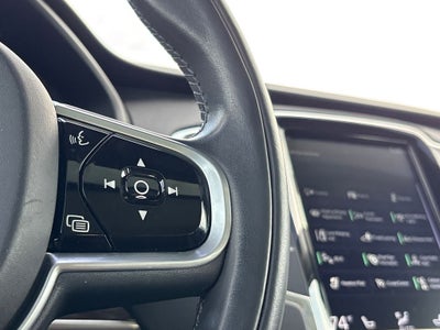 2019 Volvo XC90 T6 Momentum