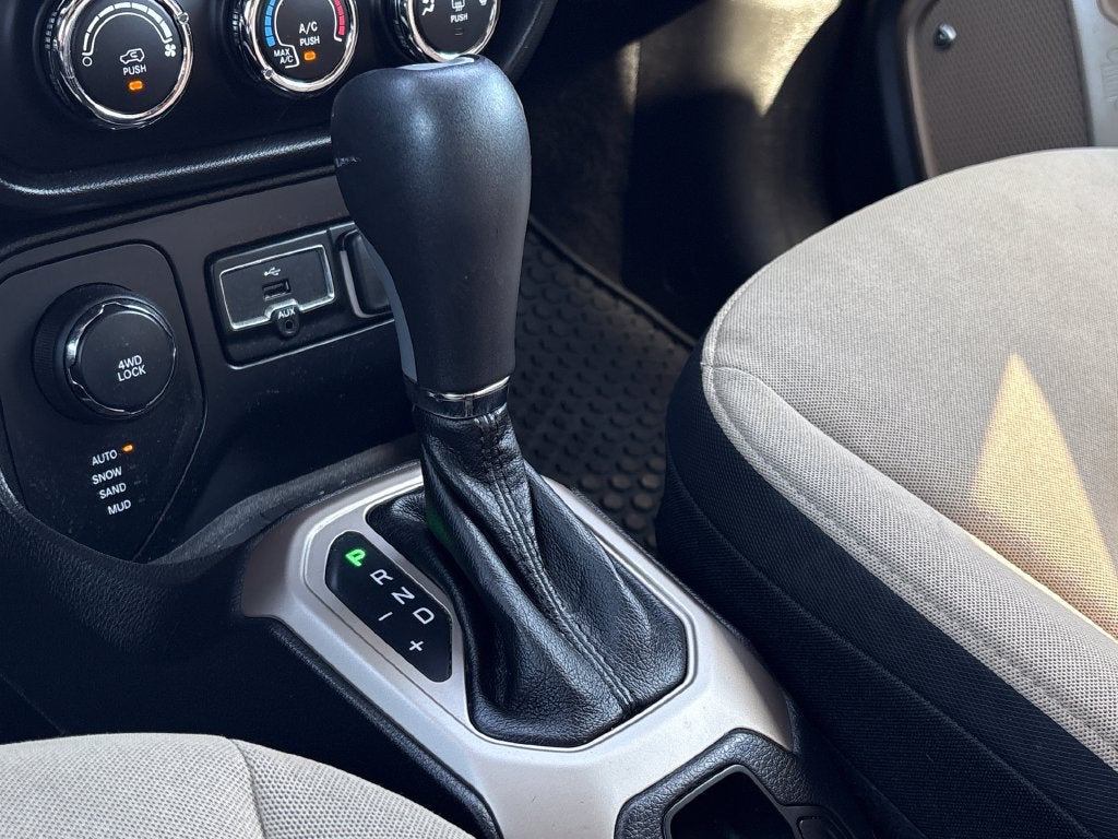 2016 Jeep Renegade Latitude 75th Anniversary Edition