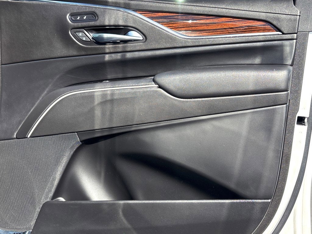 2022 Cadillac Escalade ESV Luxury