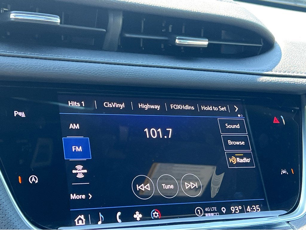 2025 Cadillac XT6 Luxury