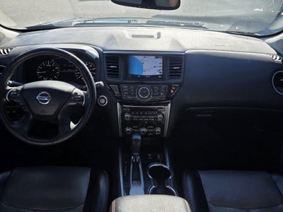 2020 Nissan Pathfinder SL