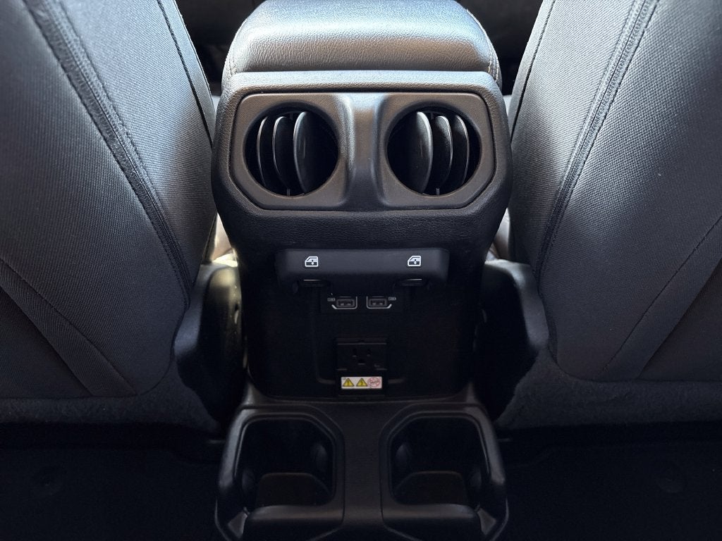 2022 Jeep Wrangler Base