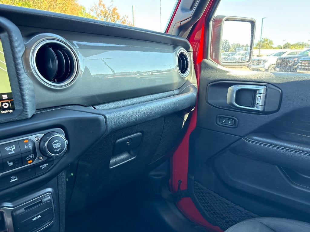 2022 Jeep Wrangler Base