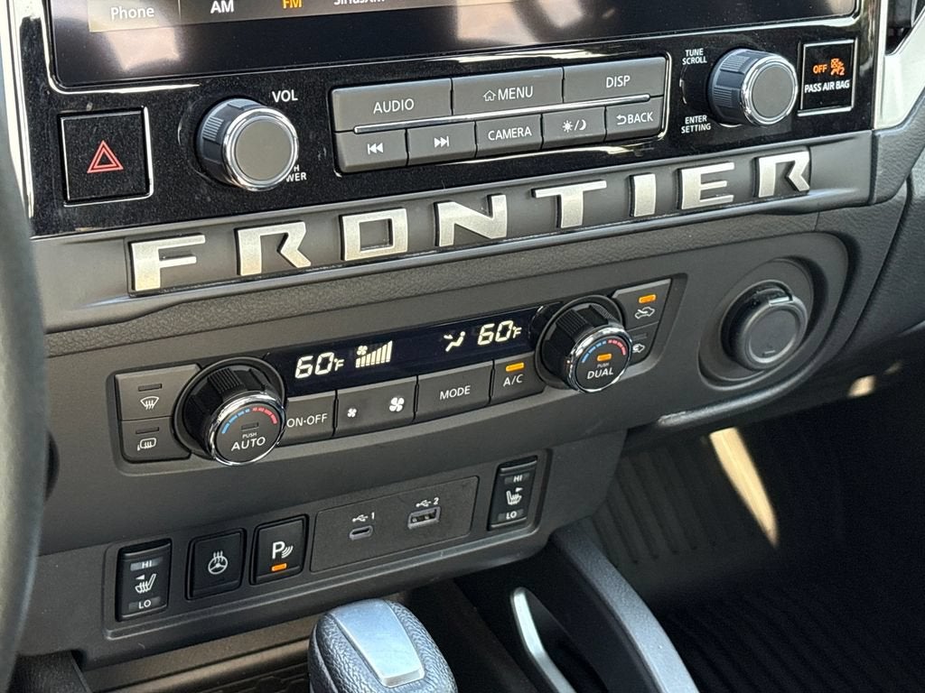 2025 Nissan Frontier Base