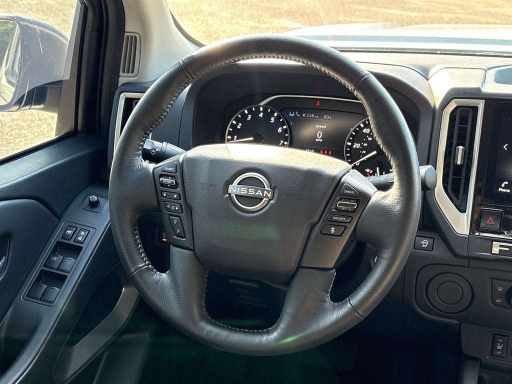 2025 Nissan Frontier Base