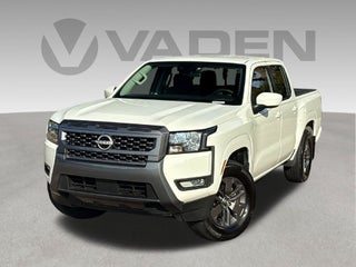 2025 Nissan Frontier Base