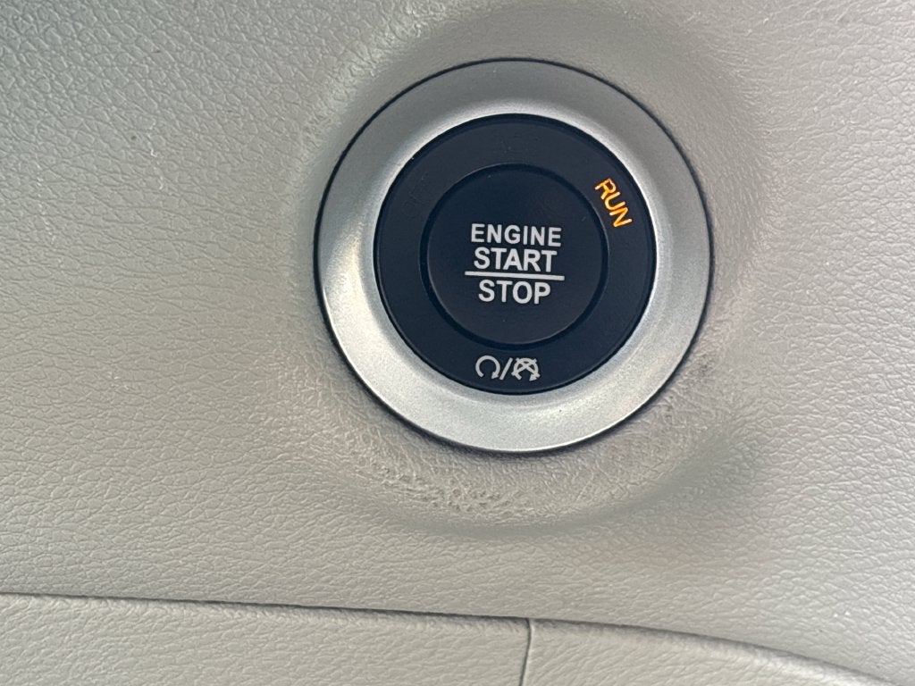 2024 Chrysler Pacifica Base