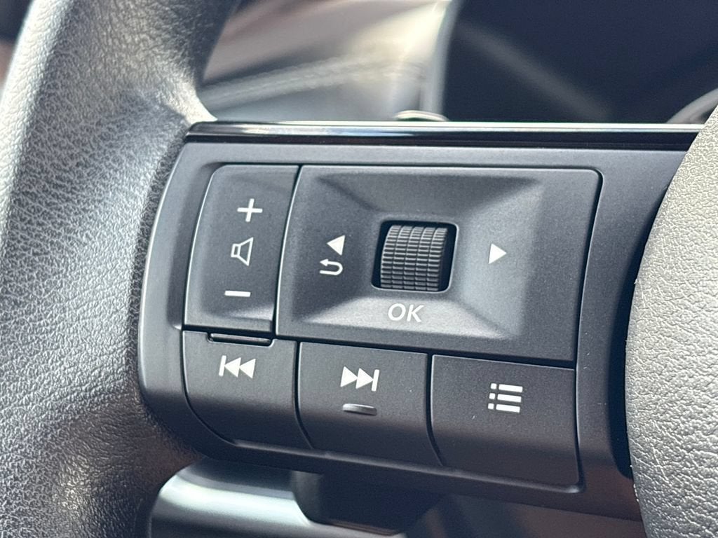 2023 Nissan Rogue Base