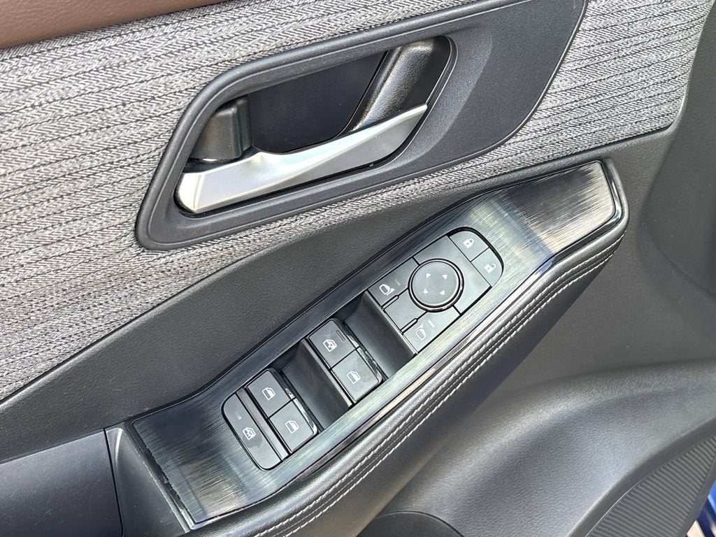 2023 Nissan Rogue Base