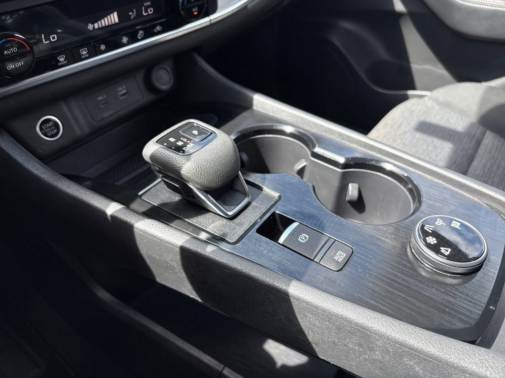 2023 Nissan Rogue Base