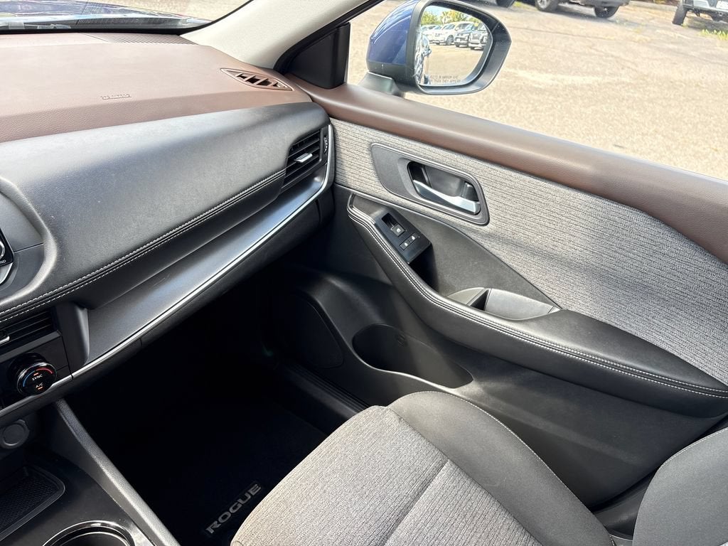 2023 Nissan Rogue Base