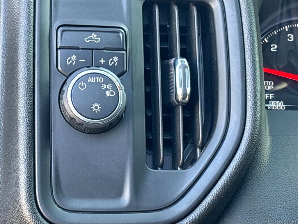 2024 Chevrolet Silverado 1500 Custom