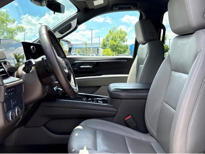 2025 Chevrolet Suburban LT