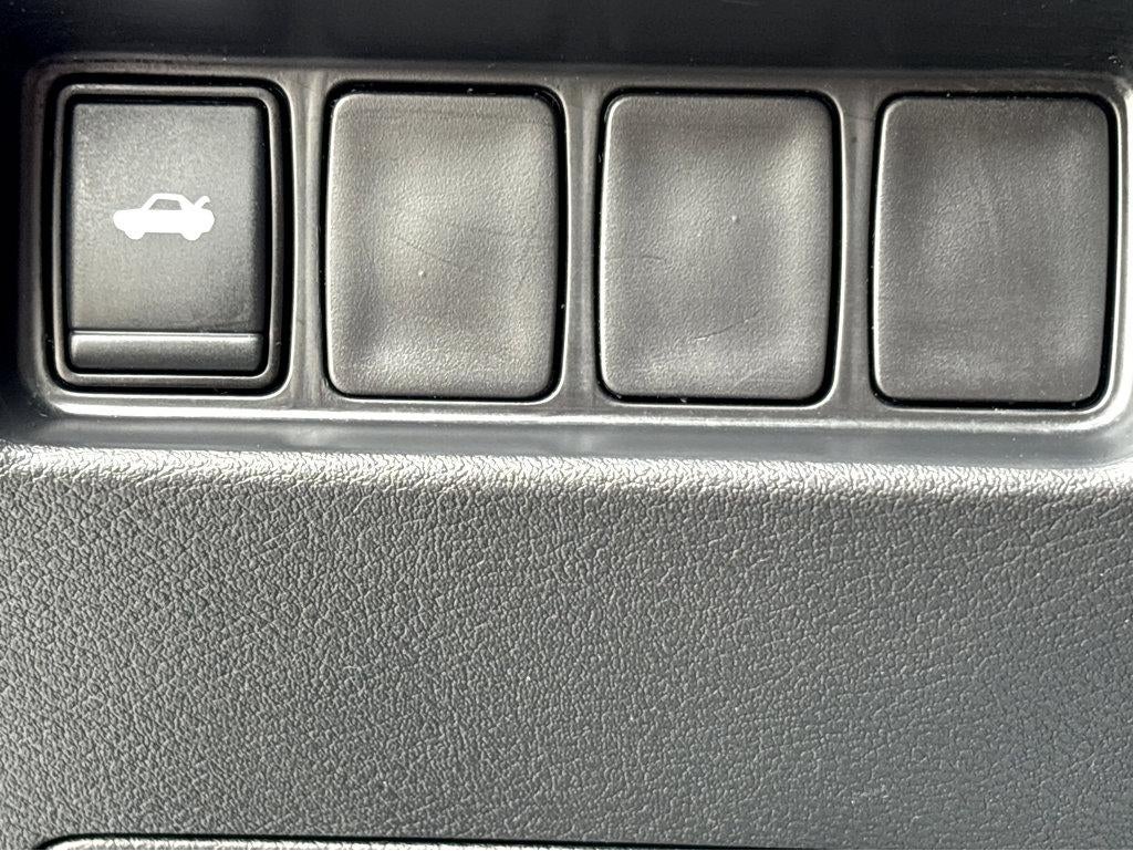 2022 Nissan Maxima SV