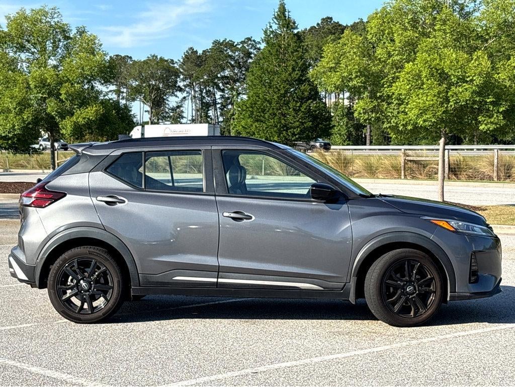 2022 Nissan Kicks SR
