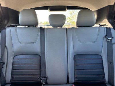 2022 Nissan Kicks SR