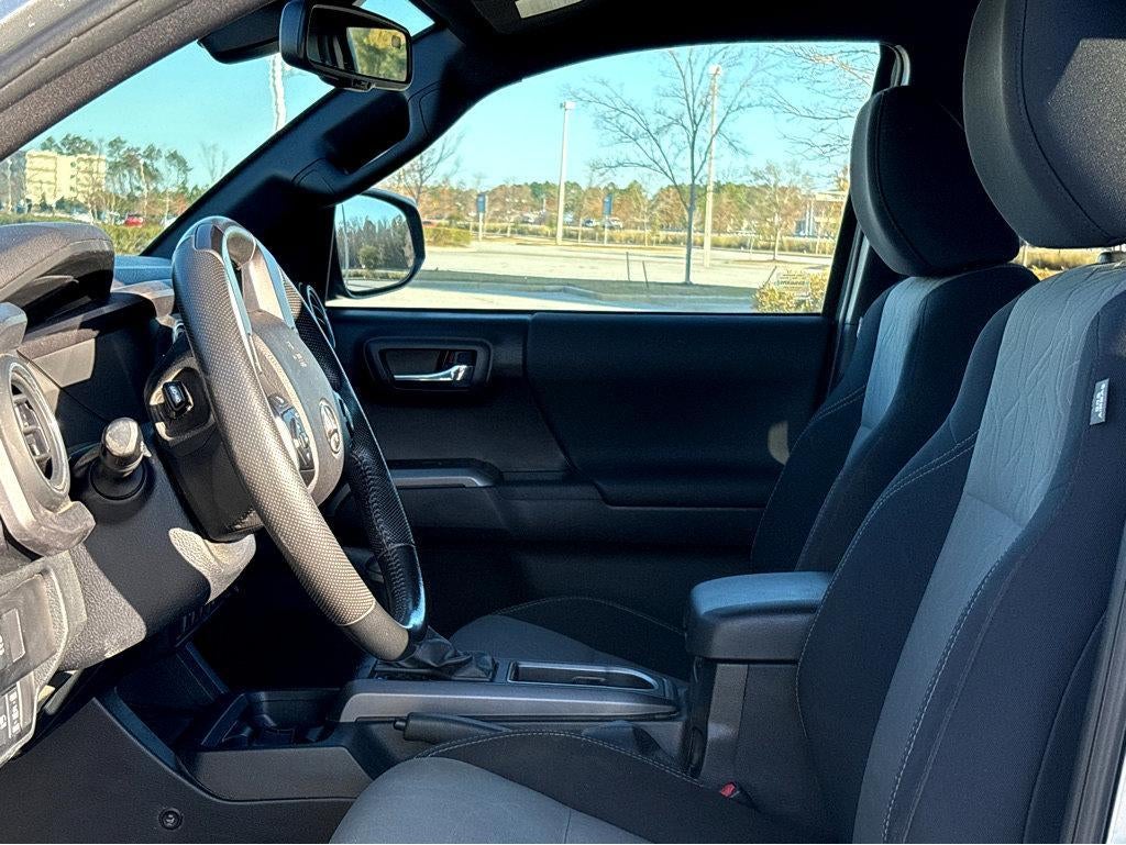 2022 Toyota Tacoma 4WD SR