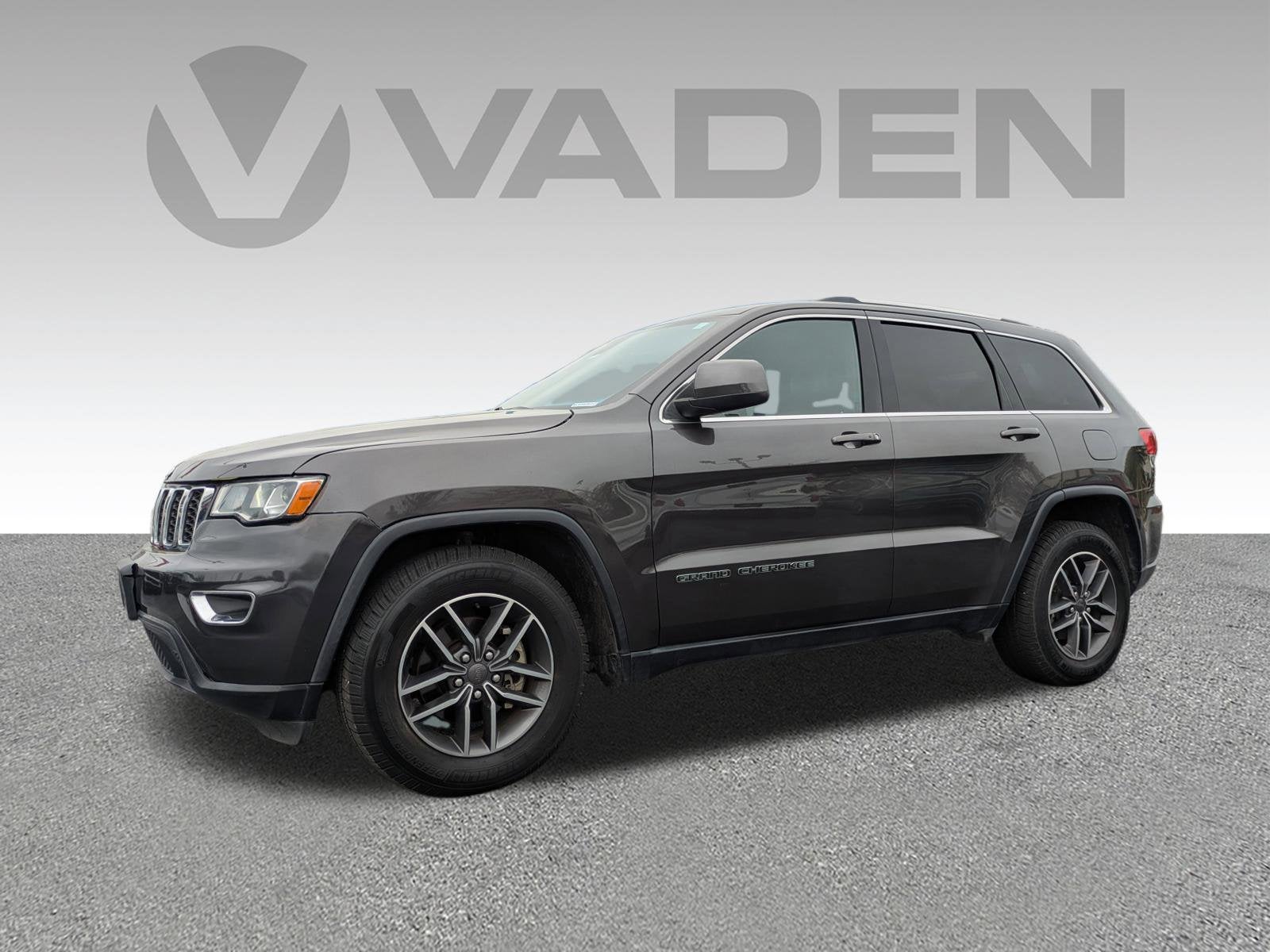 2019 Jeep Grand Cherokee Laredo E 4x2
