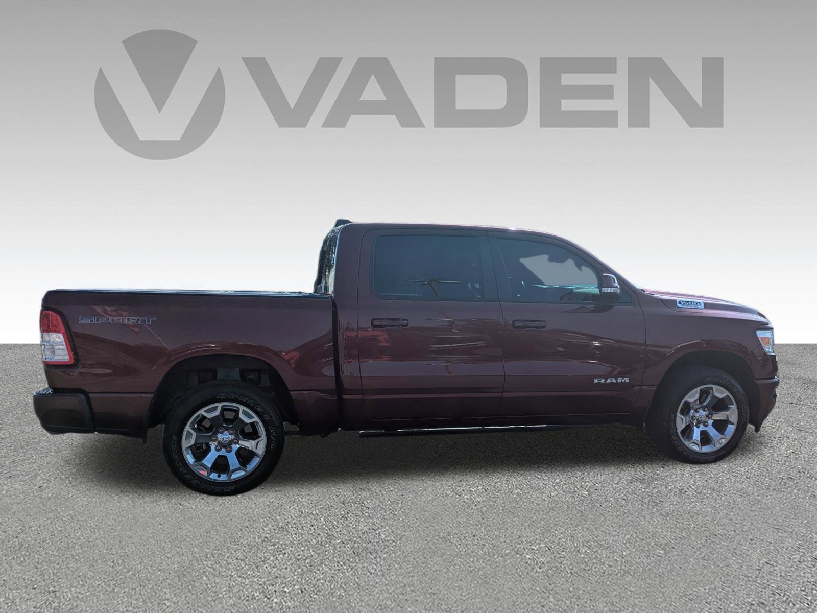 2022 RAM 1500 Big Horn Crew Cab 4x4 5'7" Box
