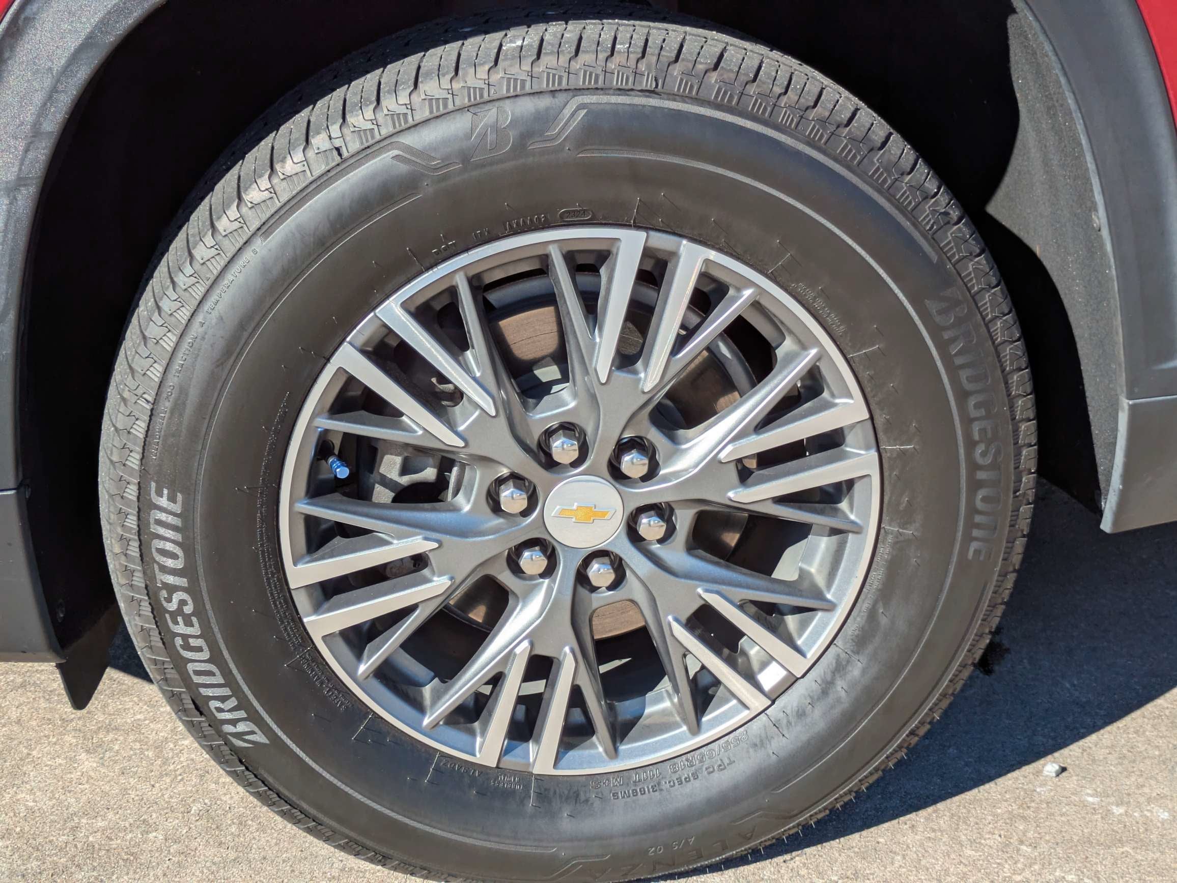 2024 Chevrolet Traverse LT