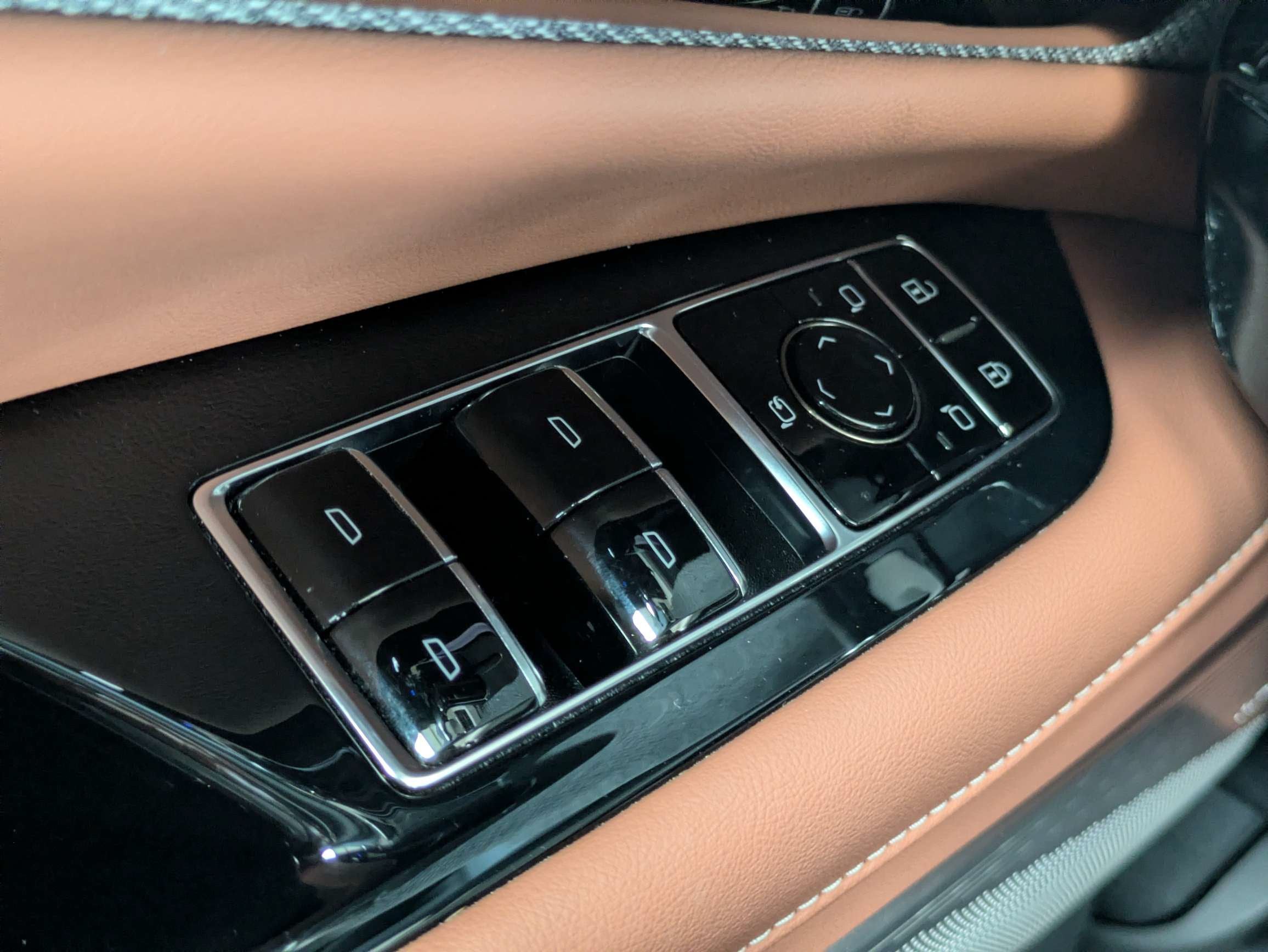 2025 Cadillac OPTIQ Luxury 2