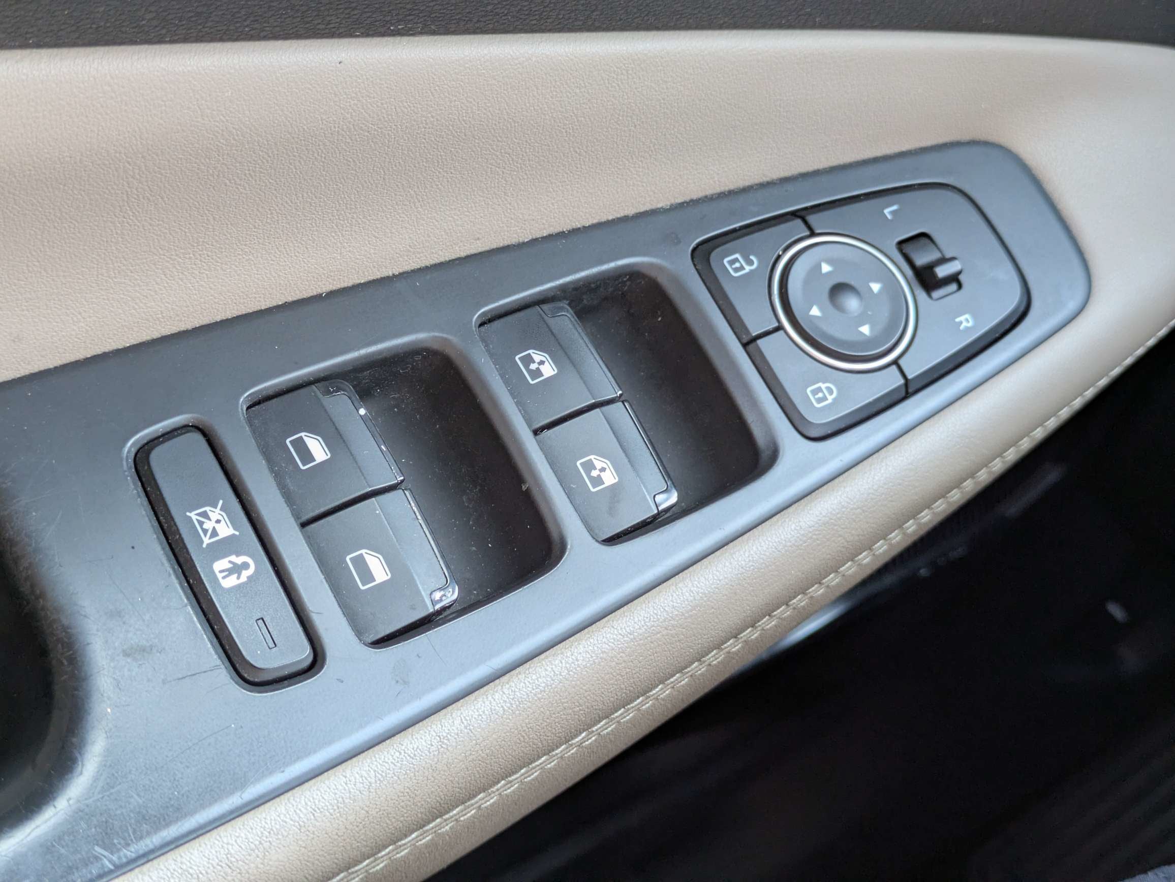 2020 Hyundai Santa Fe SEL 2.0T