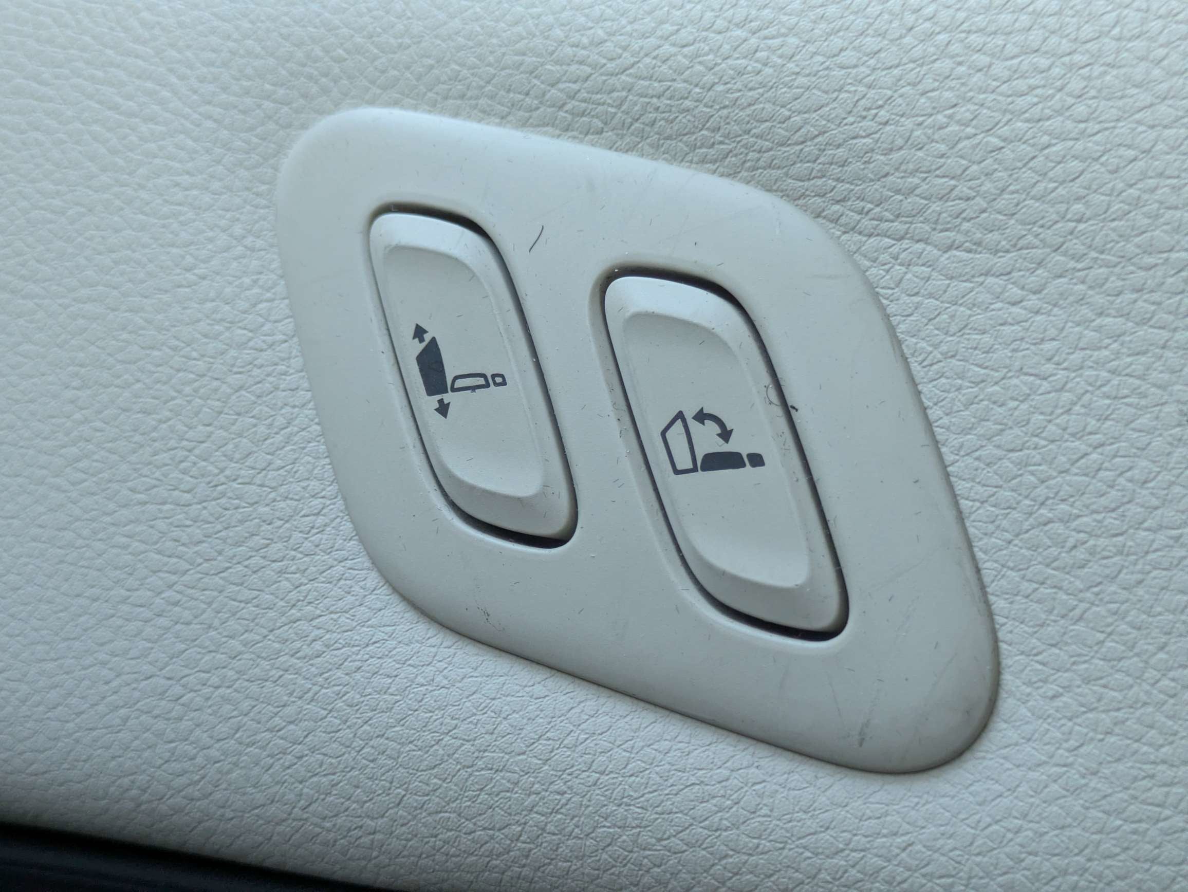 2023 Genesis GV70 2.5T AWD
