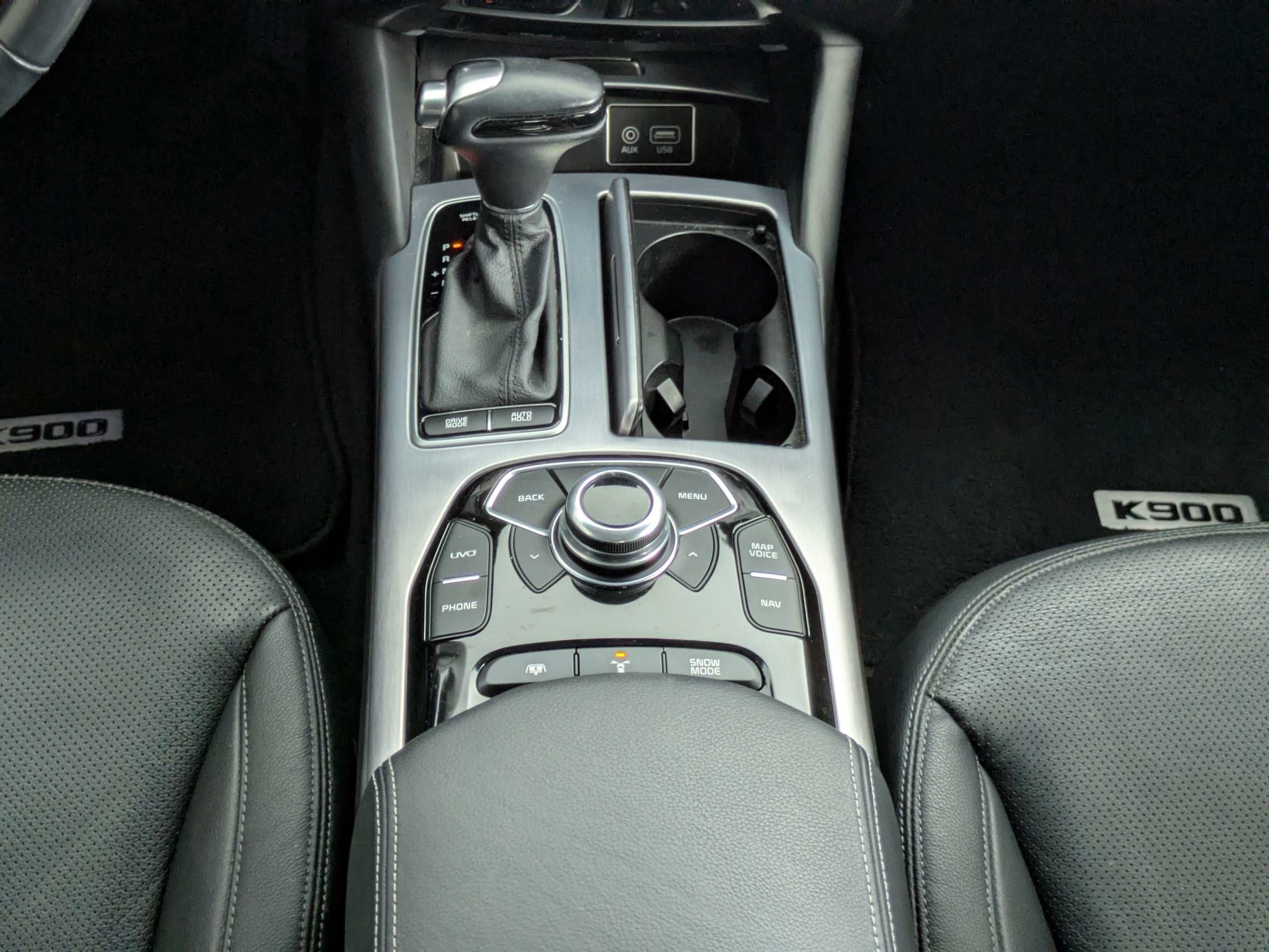 2017 Kia K900 Premium 3.8L