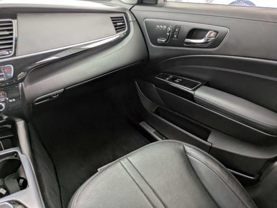 2017 Kia K900 Premium 3.8L
