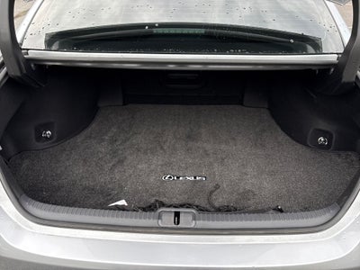 2024 Lexus ES 300h F SPORT Handling