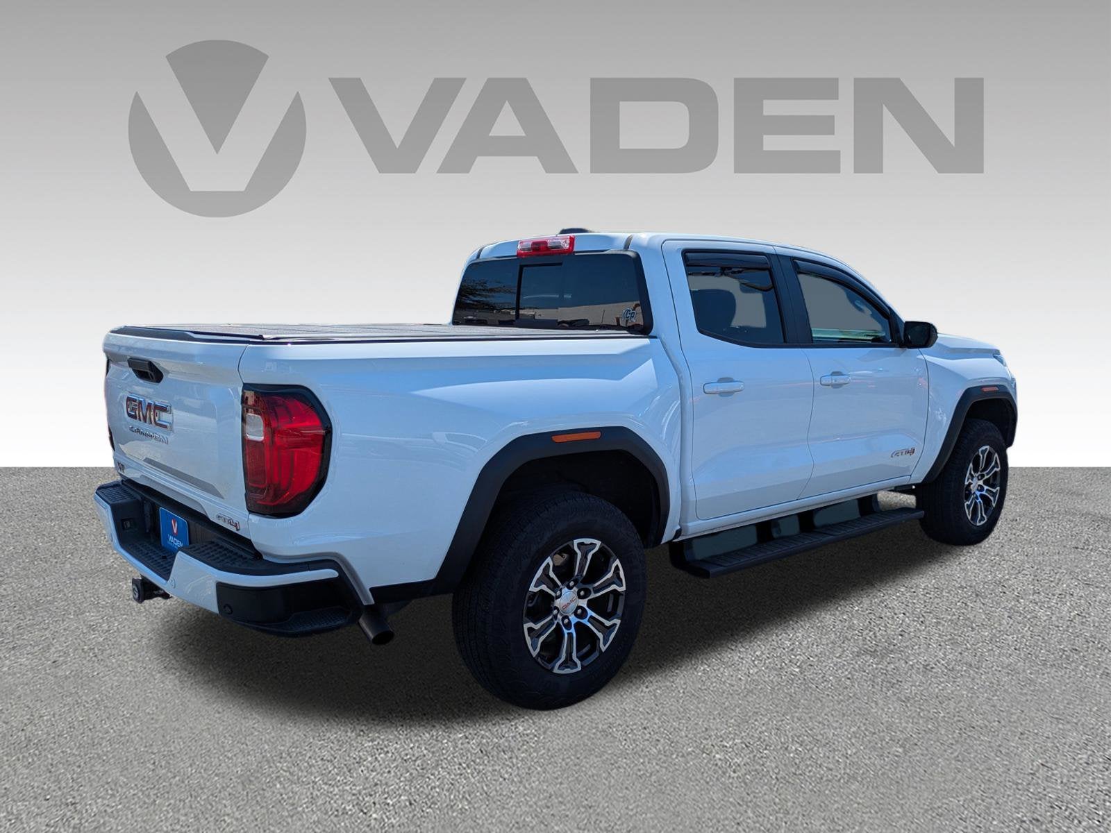 2024 GMC Canyon AT4