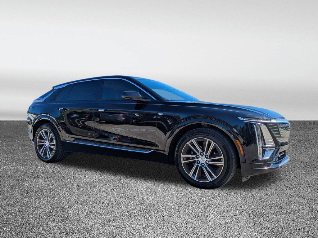 2024 Cadillac LYRIQ Luxury 1