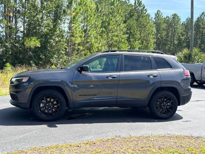 2023 Jeep Cherokee Altitude Lux