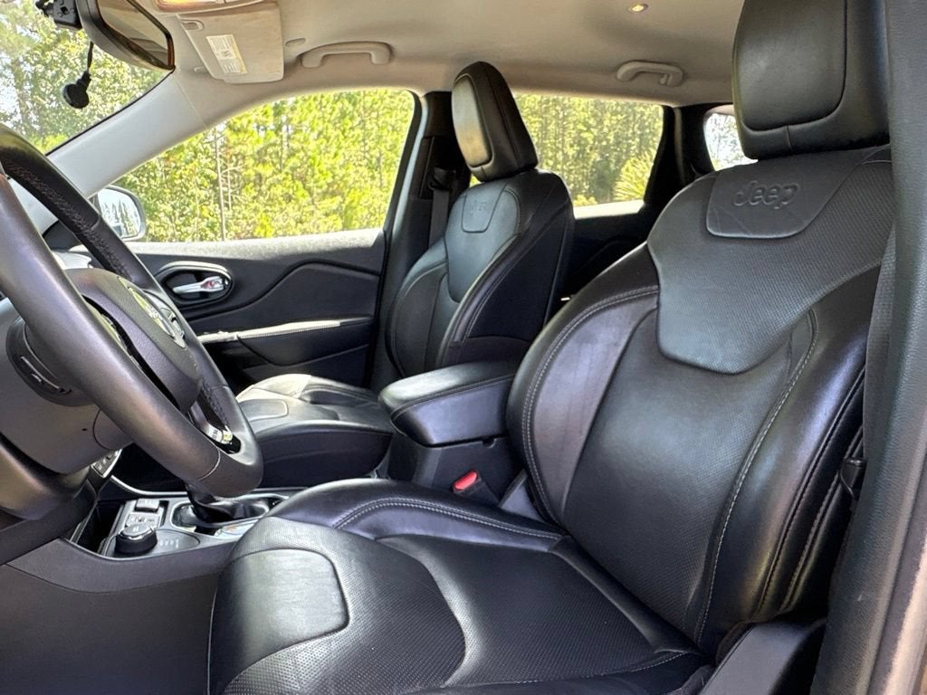 2023 Jeep Cherokee Altitude Lux