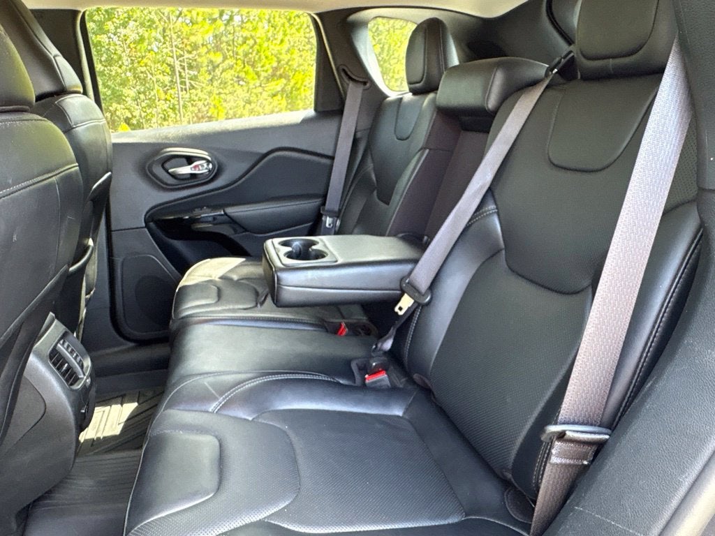 2023 Jeep Cherokee Altitude Lux