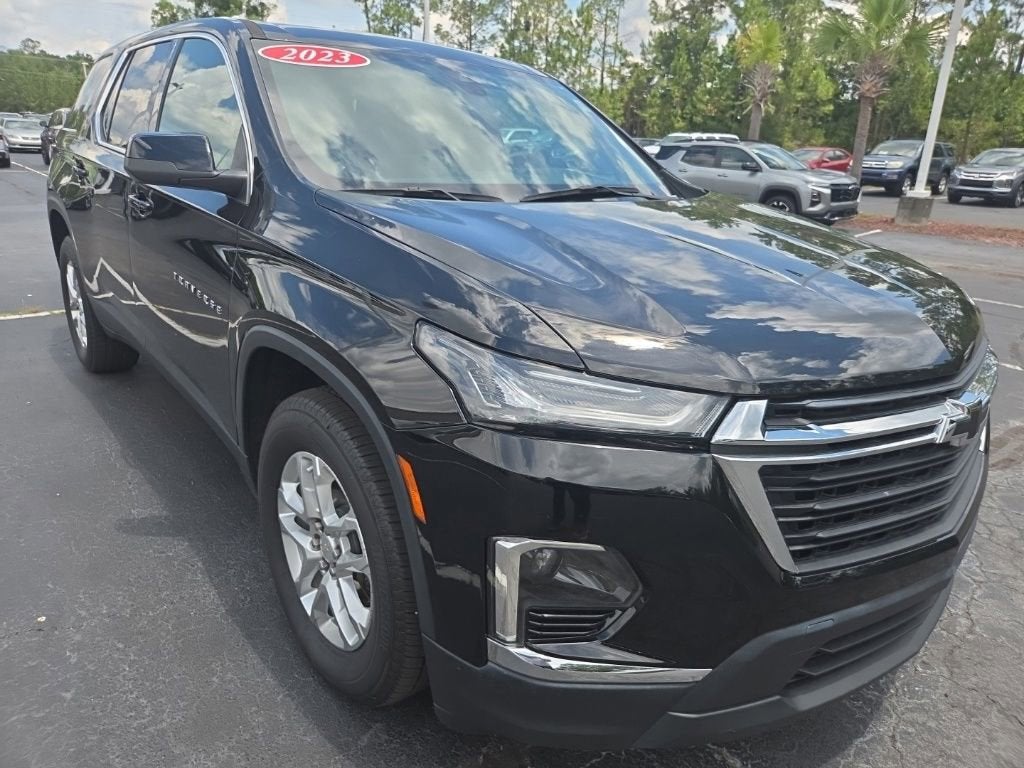 2023 Chevrolet Traverse LS