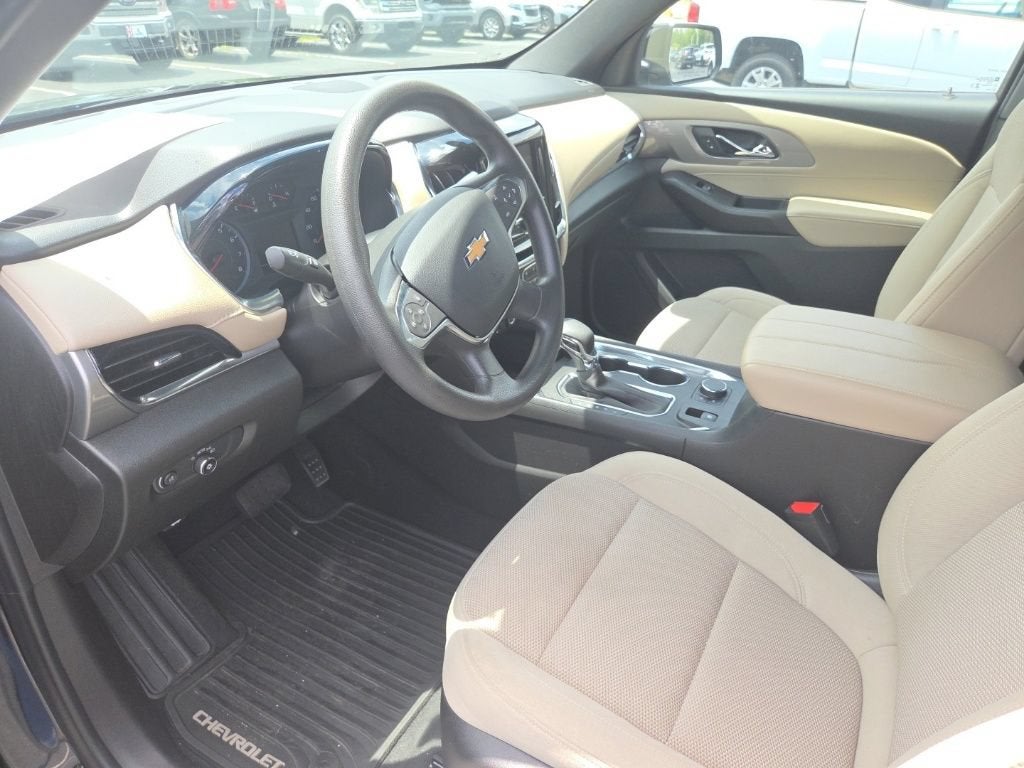 2023 Chevrolet Traverse LS