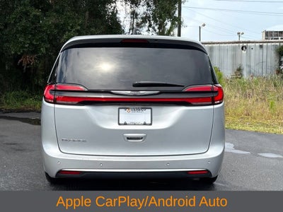 2024 Chrysler Pacifica Touring