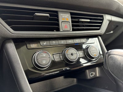 2019 Volkswagen Jetta SEL Premium