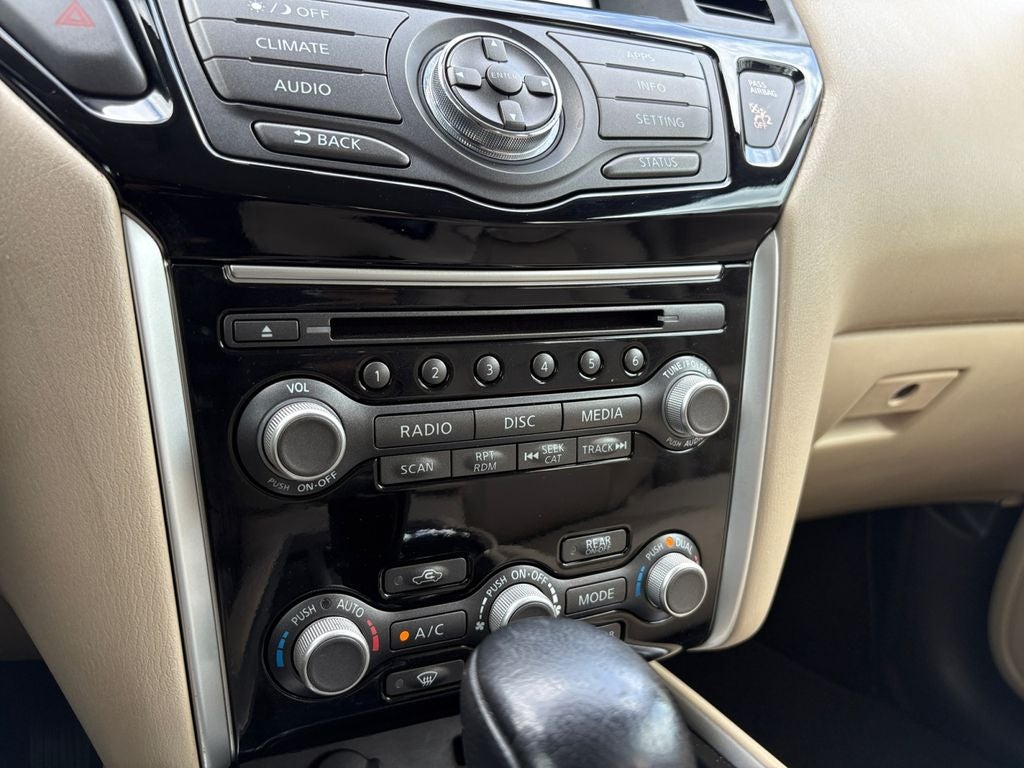 2017 Nissan Pathfinder SV