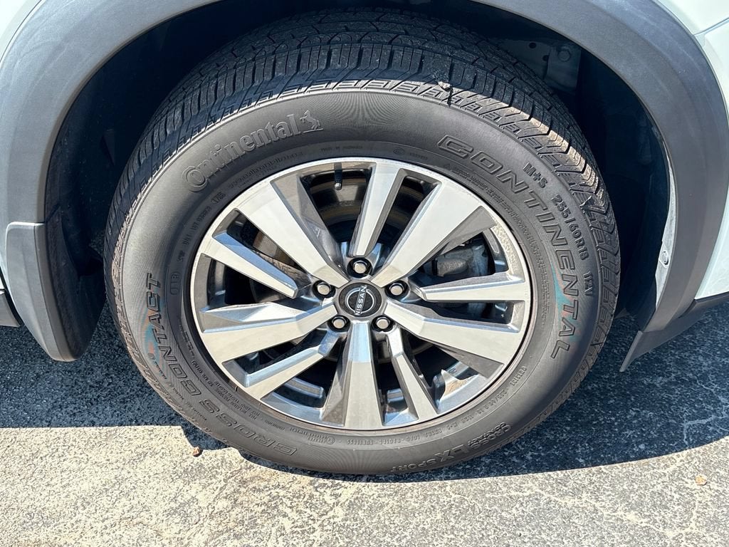 2022 Nissan Pathfinder SL