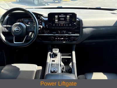 2022 Nissan Pathfinder SL