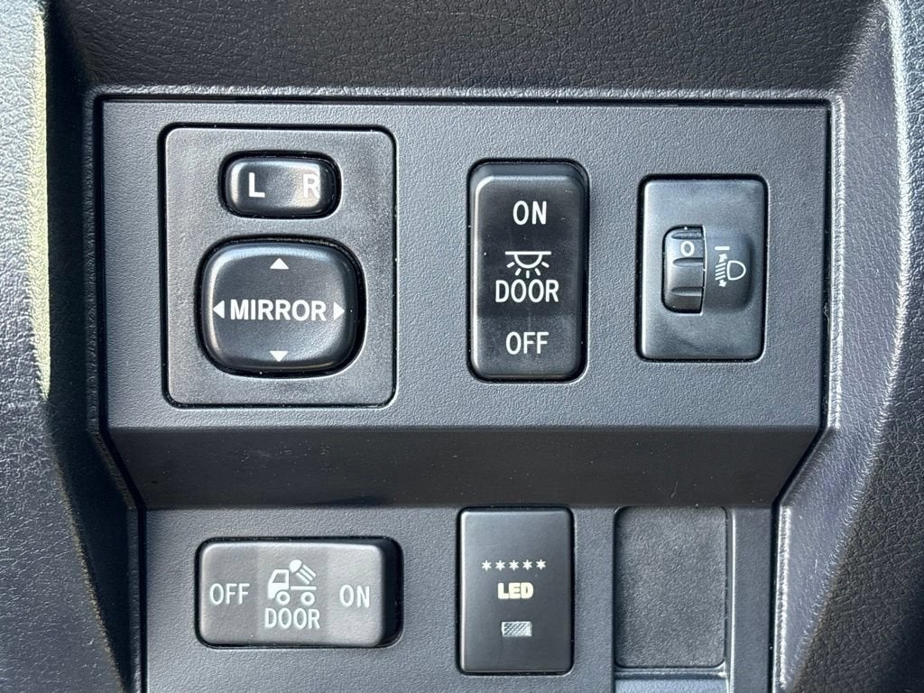 2017 Toyota Tundra 4WD SR